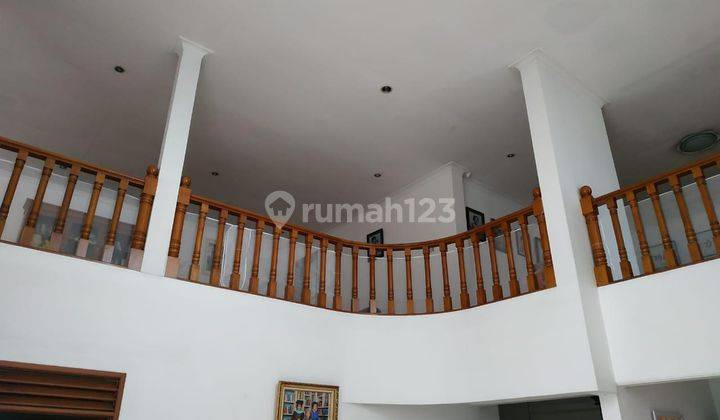 Dijual Rumah Di Pulomas Lb. 720m2 Lt.464m2 SHM Furnish 1