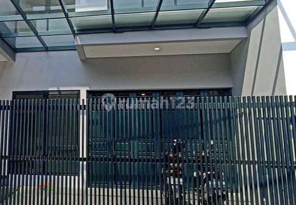 Rumah Sewa / Jual Bangungan Fresh Siap Huni Di Cipaganti Cihampelas Setiabudi Pasteur 1