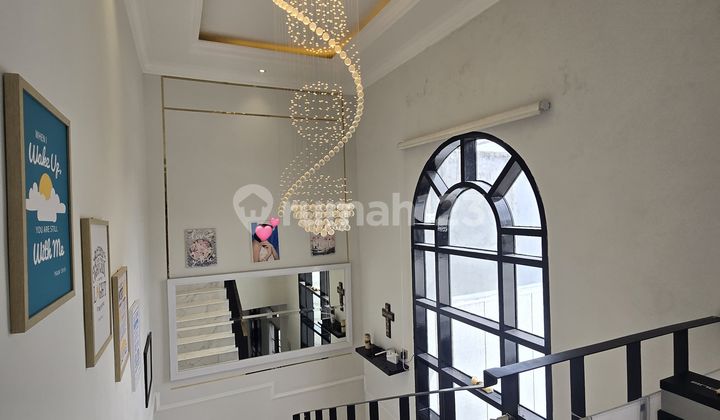 New American Modern Style House for Sale in Gegerkalong Bandung Pasteur