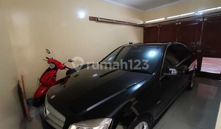 Posisi Hook Rumah Terawat Dalam Komplek Setra Indah Pasteur 2