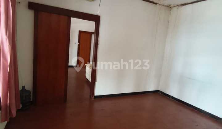 House for Rent Also with Badminton Court in Moch Toha Bandung 2