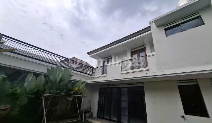 Rumah dengan Alarm Keamanan & Monitoring Siap Jadi Milik Anda di Kota Baru Parahyangan 2