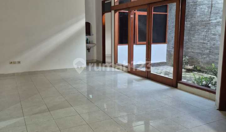 Ready-to-Occupy House for Rent in Singgasana Cluster Near Toll Road