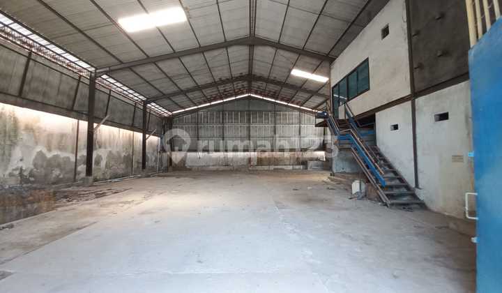 Dijual Gudang lokasi strategis dekat jalan raya Kaligawe