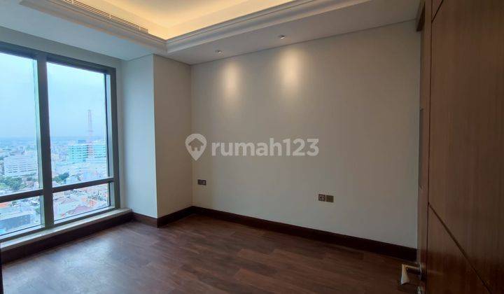 Unit Apartemen Tentrem 3 BR Posisi Hook, City View 