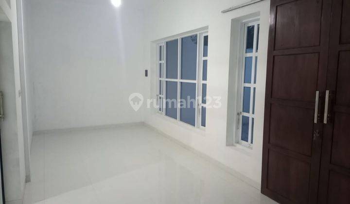 Rumah Megah Row Jalan Lebar Kebakkramat Kaliwuwuh, Karanganya 7