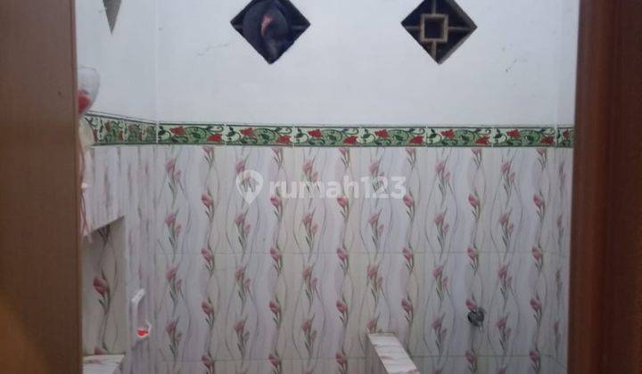 Rumah Megah Row Jalan Lebar Kebakkramat Kaliwuwuh, Karanganya 8