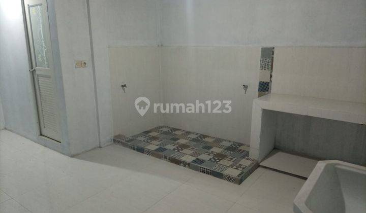 Rumah Megah Row Jalan Lebar Kebakkramat Kaliwuwuh, Karanganya 13