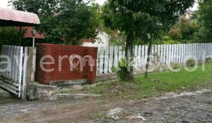 Rumah Hook Bangunan Vintage 4 Lantai di Bukit Sari Semarang 2