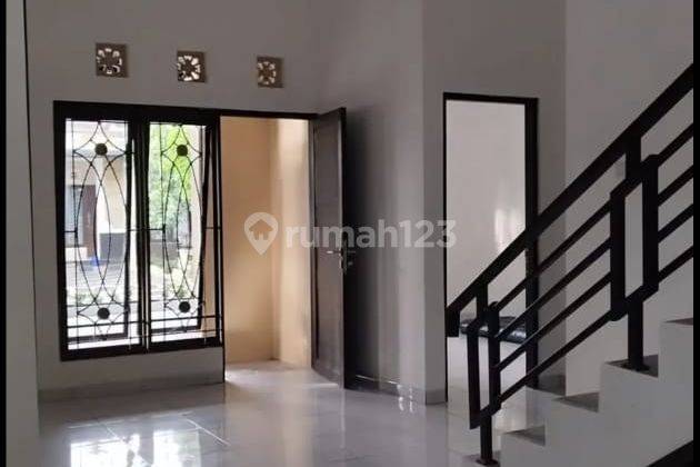 Rumah 2 Lantai Disewakan Semi Furnished Lokasi Bsb City Semarang 1