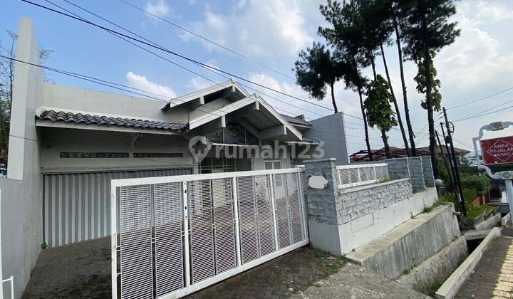 Rumah 2 Lantai Denga Design Unik Lokasi Gajahmungkur Semarang 1