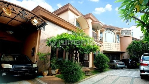 Rumah Siap Pakai Ada Swimming Pool Lokasi Candisari Semarang 1