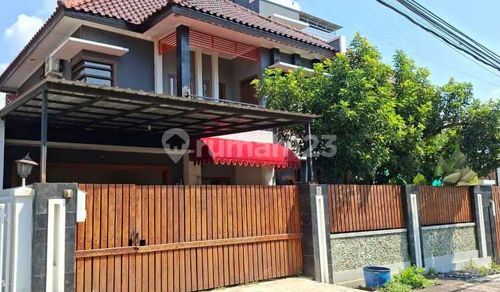 RUMAH 2 LANTAI DENGAN SWIMMING POOL DI SEMARANG ATAS 2