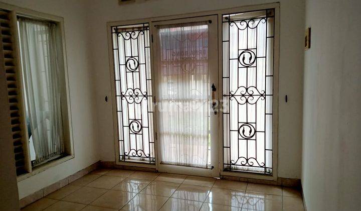 Rumah Cantik 2 Lantai lokasi Semarang Barat tidak Jauh dari Bandara Ahmad Yani Semarang 2