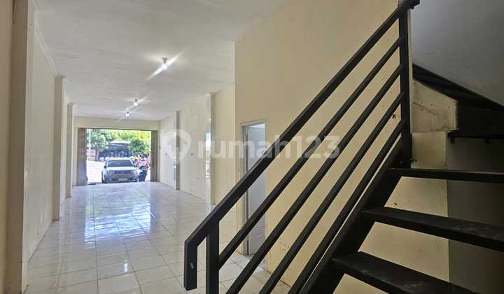 For Rent: 2-Story Shop House by the Roadside in West Semarang 2