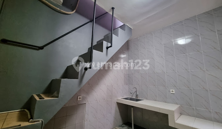 Dijual rumah bagus 2 lantai di Graha Padma Semarang 2