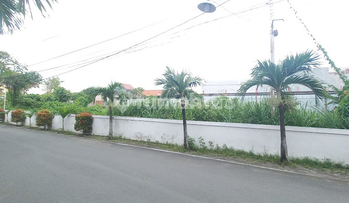 Land for sale with hook location, strategic position on Soekarno Hatta Arterial Road, Semarang.