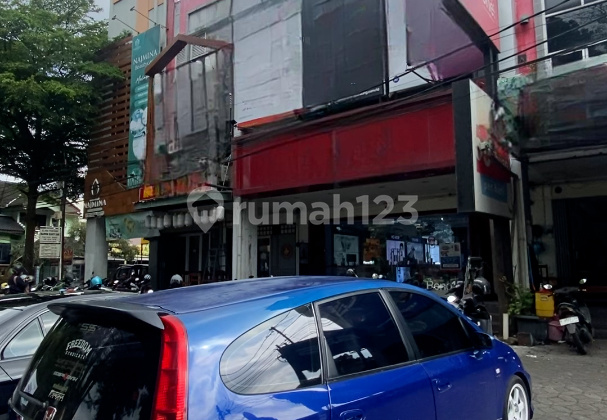 For Sale Shop House in Central Salatiga, Just a Step Away from the Town Square