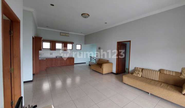 Disewakan Rumah 2 Lantai Banyumanik Semarang 2