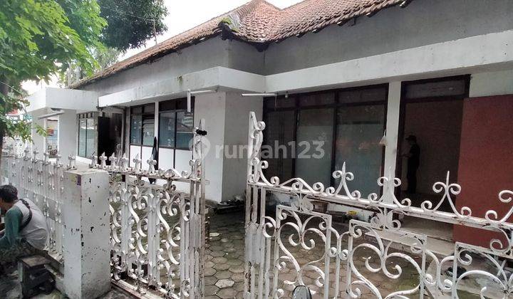 Rumah Hook Pinggir Raya Laweyan Solo Cocok Buat Usaha Cafe+kantor 2