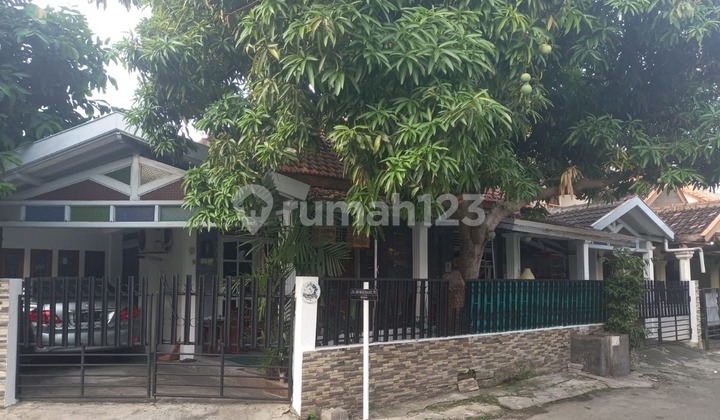 Rumah Hook 2 lantai lokasi dekat Kampus Undip Pleburan Tengah Kota Semarang 1
