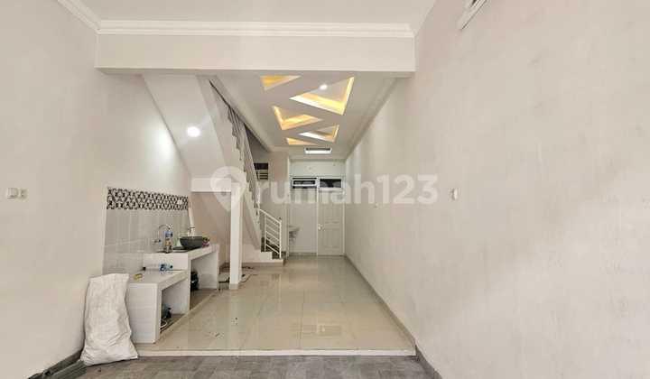 For Sale, 2-Story Shophouse, Chinatown Area Semarang 2