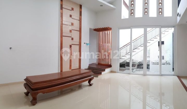 For sale: nice 2-story house in Graha Padma. 1