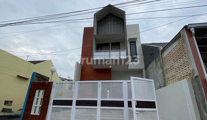 Rumah 2 Lantai di Pedurungan Tengah, Semarang 1