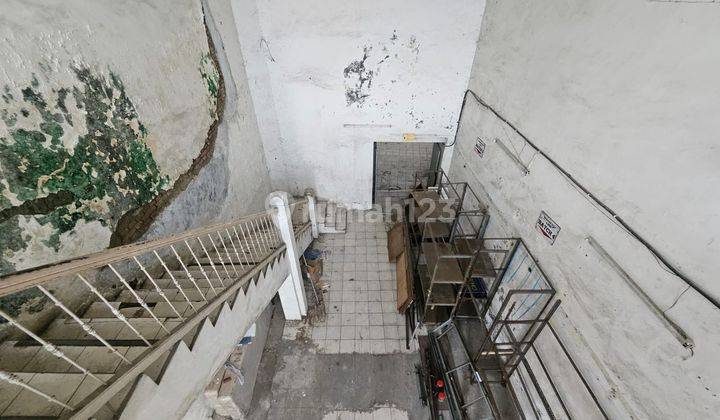 Dijual Bangunan Area Kota Lama Semarang Posisi Hook