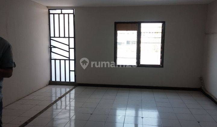 Disewakan Ruko Lokasi Bagus Jembatan 3 Luas 4.5 X 17m2 3