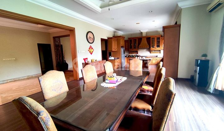 Disewakan Rumah Trimaran Pik Lb 1.350m2 3 Lantai Full Furnish Ada Kolam Renang  2