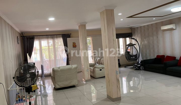 Luxury House for Sale in PIK Luxury House for Sale in PIK