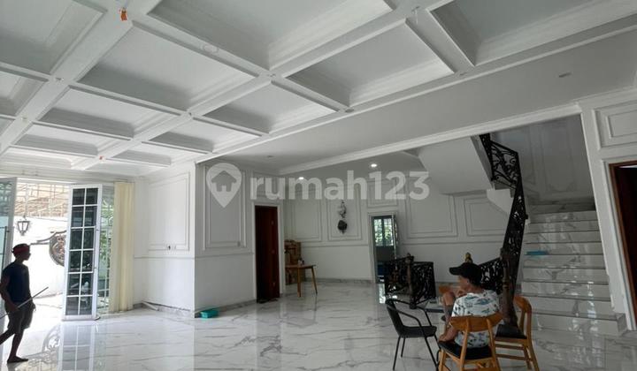 Rumah Sultan Depok! Lapangan Pribadi & Basement SHM 2