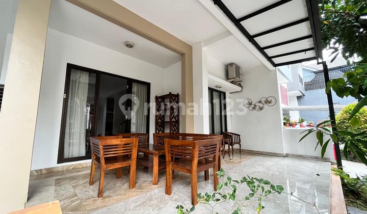 Spacious House with 4 Bedrooms, 4 Bathrooms, Bathtub &amp; Service Room 2