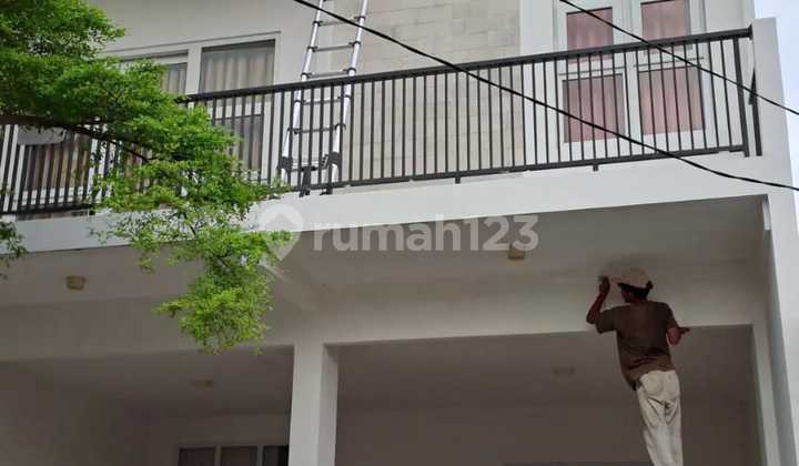 Rumah Cantik 2Lt Siap Tempat Tinggal SHM Nego 2