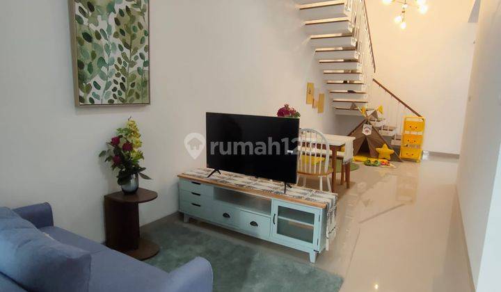 Rumah 2 Lantai Full Furnish Dan Berfasilitas Lengkap  2