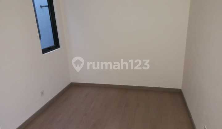 Rumah Lavon 2 Swan City Disewakan  10