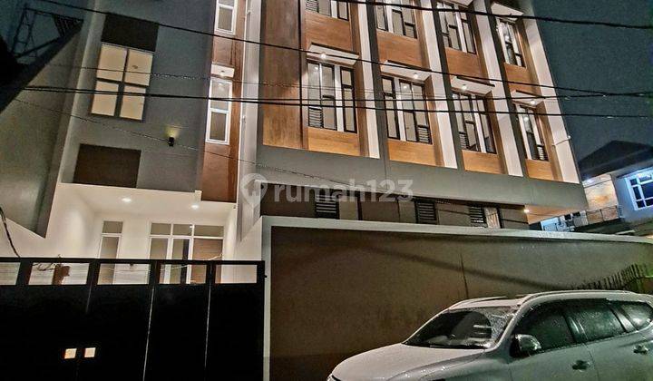 Rumah Baru 3 Lantai Arata City Homes di Taman Ratu 1