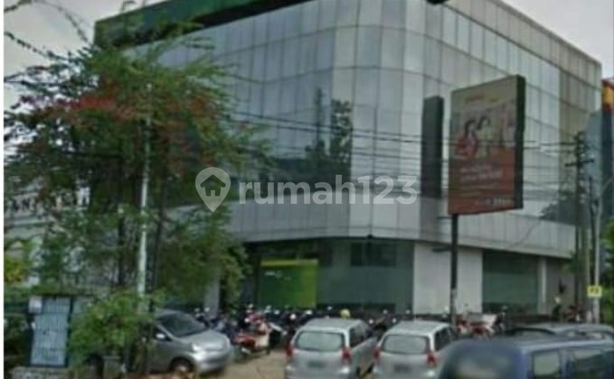 Gedung 3 Lantai Kyai Maja Raya, Jaksel