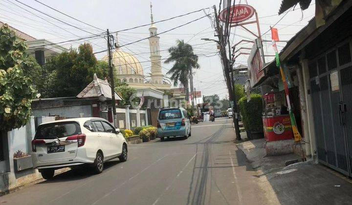 Rumah di Pinggir Jalan Raya di jl Madrasah 1 2