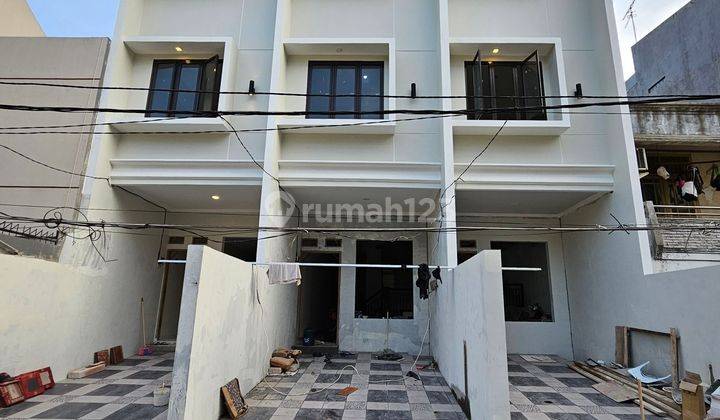 Rumah Baru 3 Lantai di Duri Kepa, Jakbar 2