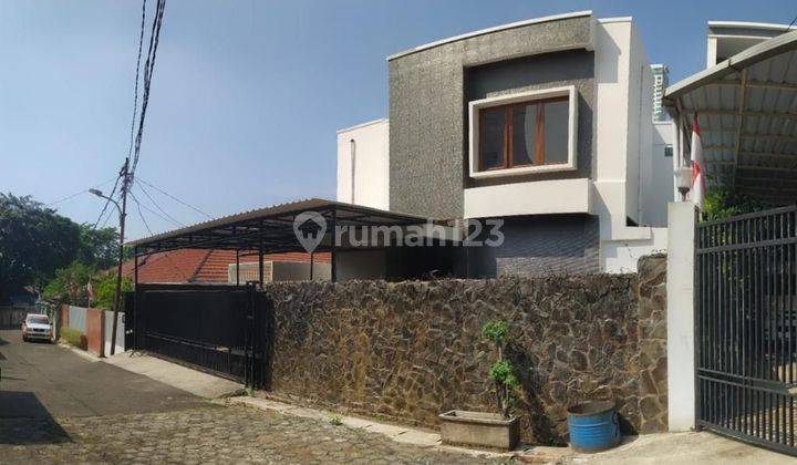 Rumah 2 Lantai di Jl Baru, Kebayoran Lama Utara, Jaksel 1