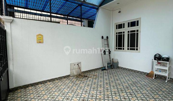 Rumah 2 Lantai Jual Cepat di Taman Permata Indah 2