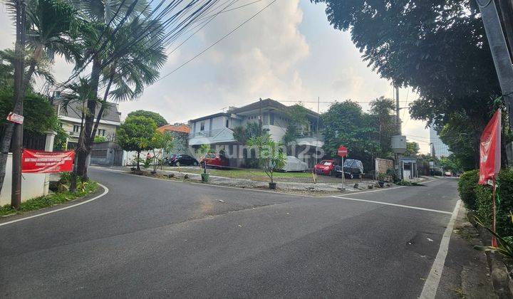 Rumah Hoek 2 Lantai di Tulodong, Lokasi Strategis Senopati 1