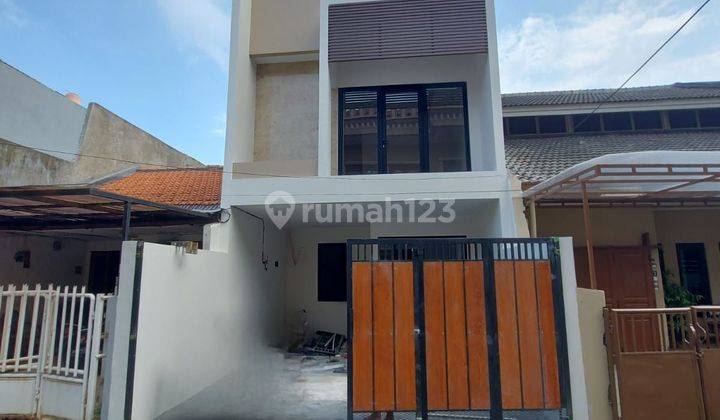 Rumah Baru 3 Lantai di jl. Tunjung, Tomang 1