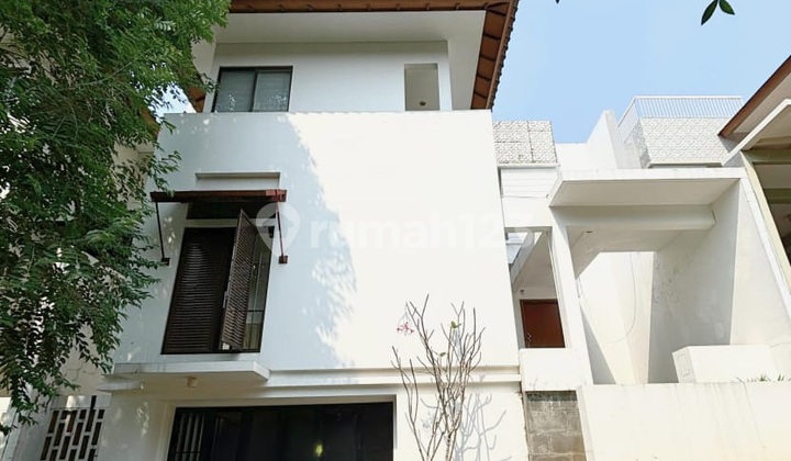 De Park Bsd Cluster De Heliconia 2.5 Story House 2