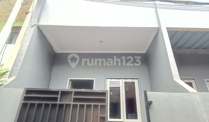 Rumah 2.5 Lantai di Tanjung Duren Siap Huni 1