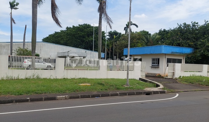 Gudang Eks Pabrik Garmen di Kawasan Industri Mm 2100, Cikarang