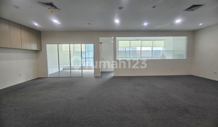 Office Apl Tower Central Park Area 143 M2 Unfurnished