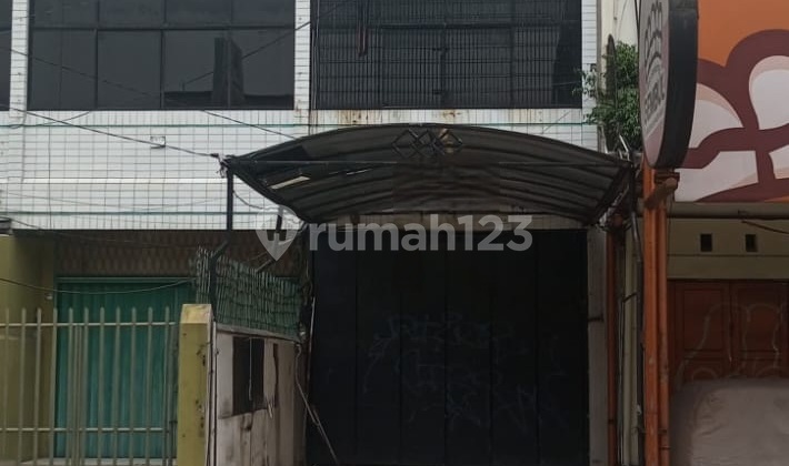 4-Storey Shop House on Tanjung Duren Main Road 4-Storey Shop House on Tanjung Duren Main Road